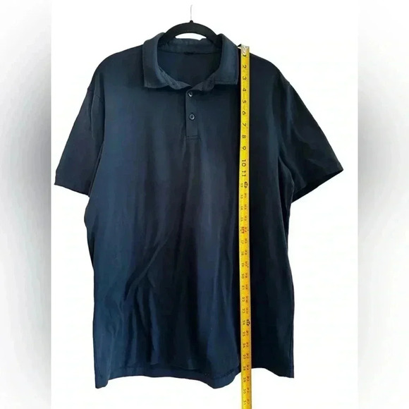 Lululemon Men’s Polo Short Sleeve Blue Navy Golf Shirt ESTIMATED Size Medium - Picture 9 of 10